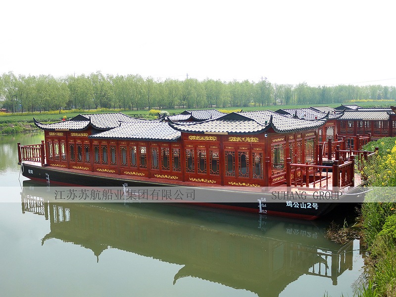 河南省信陽(yáng)市雞公山景區(qū)畫(huà)舫船